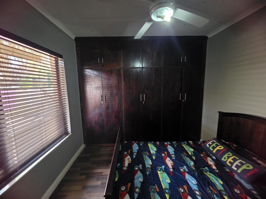 To Let 6 Bedroom Property for Rent in Riebeeckstad Free State